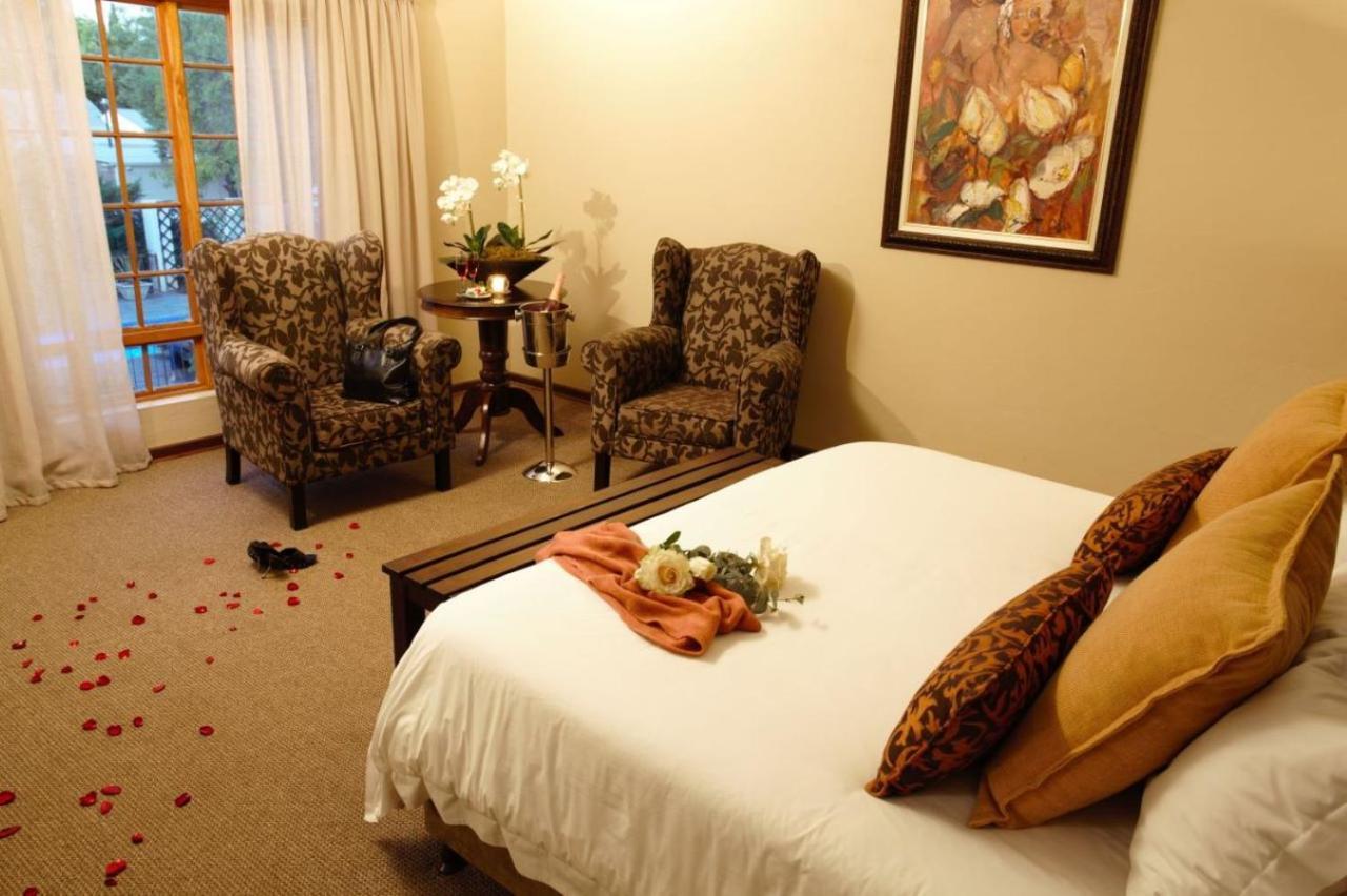 Celtis Country Lodge & Restaurant Middelburg エクステリア 写真
