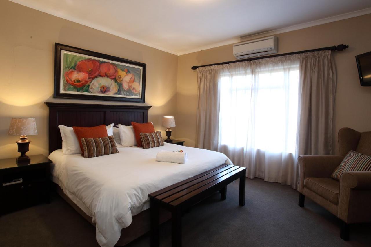 Celtis Country Lodge & Restaurant Middelburg エクステリア 写真