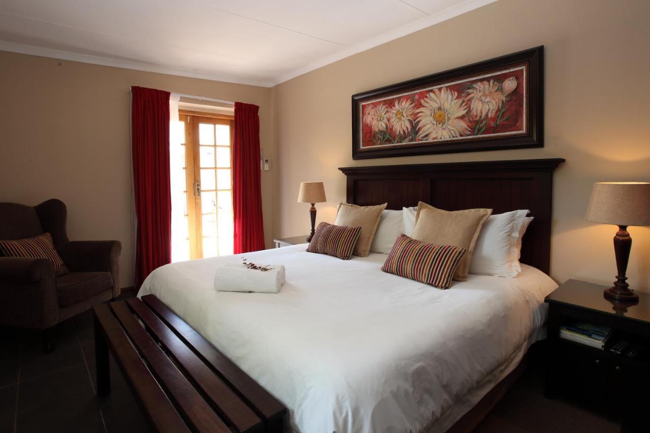 Celtis Country Lodge & Restaurant Middelburg エクステリア 写真